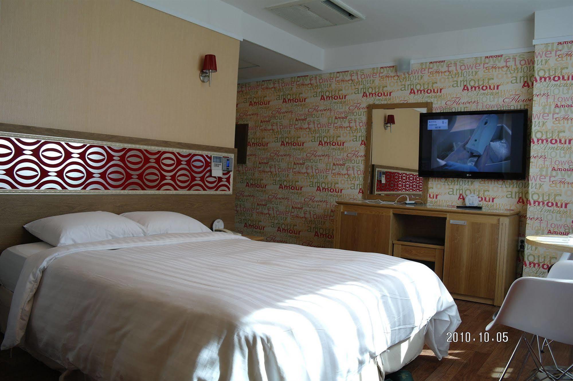Tae Pyeong Yang Hotel Ansan Bagian luar foto